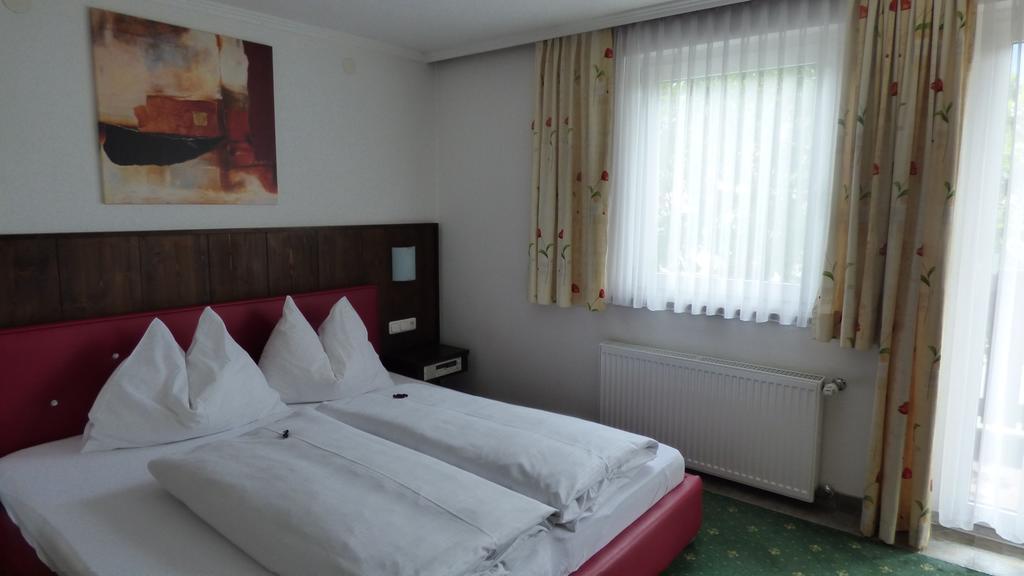 Hotel Dorfgasthof Schloesslstube Stuhlfelden ภายนอก รูปภาพ